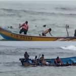 Detik-detik penyelamatan siswa SMP terseret ombak