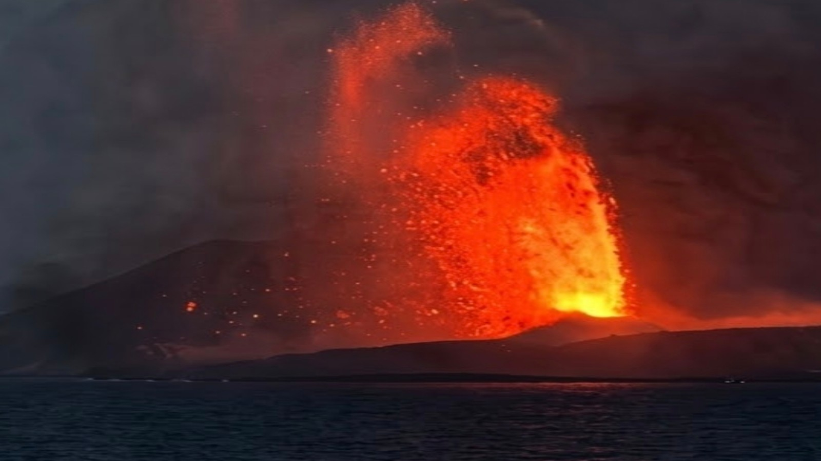 Erupsi Gunung Anak Krakatau
